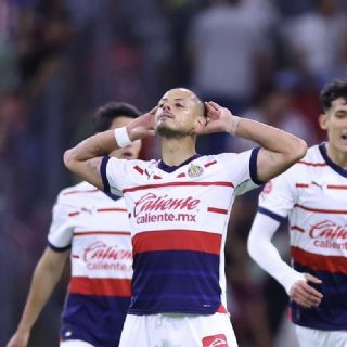 El TERRIBLE GESTO del ‘Chicharito' Hernández en la victoria de Chivas contra Atlas