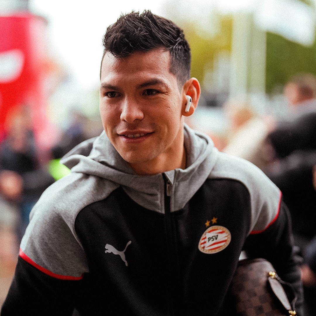 Hirving Lozano SE PIERDE el duelo contra Santi Giménez en el Clásico de Holanda
