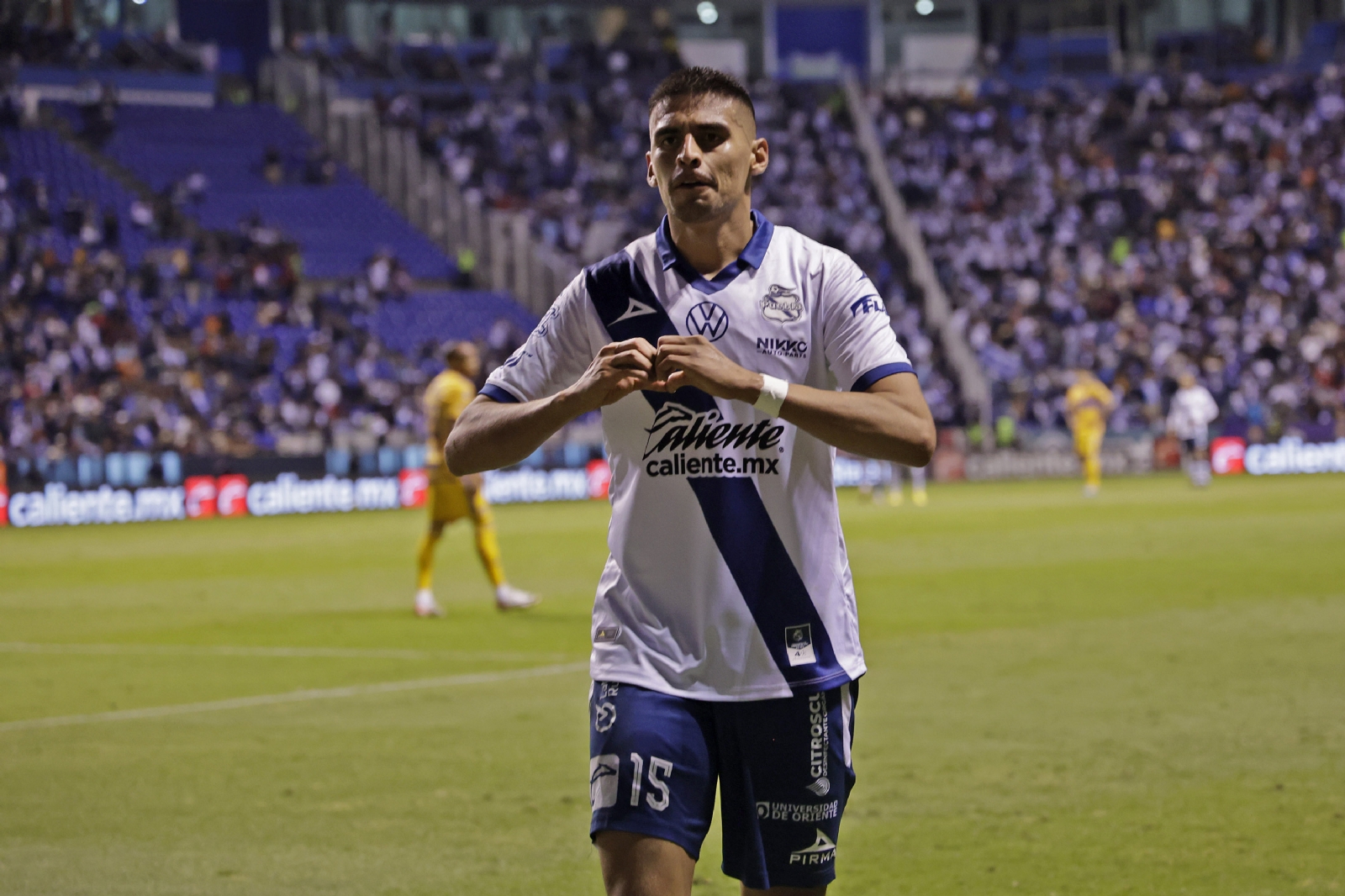 Puebla RECHAZA primera OFERTA de Chivas por Guillermo Martínez