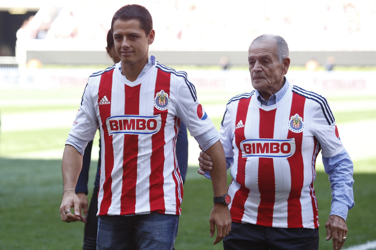 ¿El retorno del hijo pródigo? Chivas SORPRENDE con iniciativa sobre Chicharito Hernández