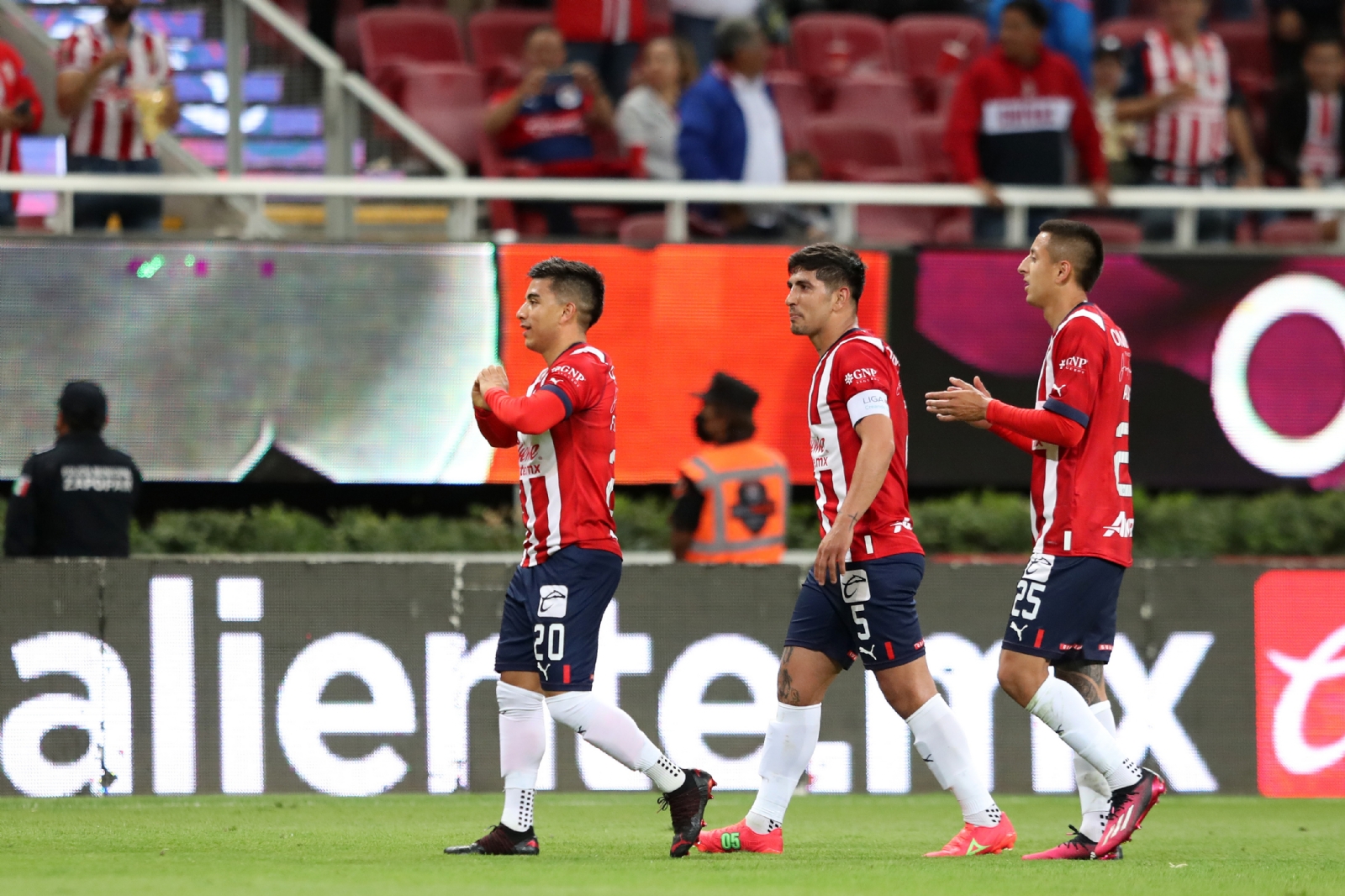 ‘Nene’ Beltrán MANDA MENSAJE de confianza a la afición de Chivas previo al Clásico Tapatío