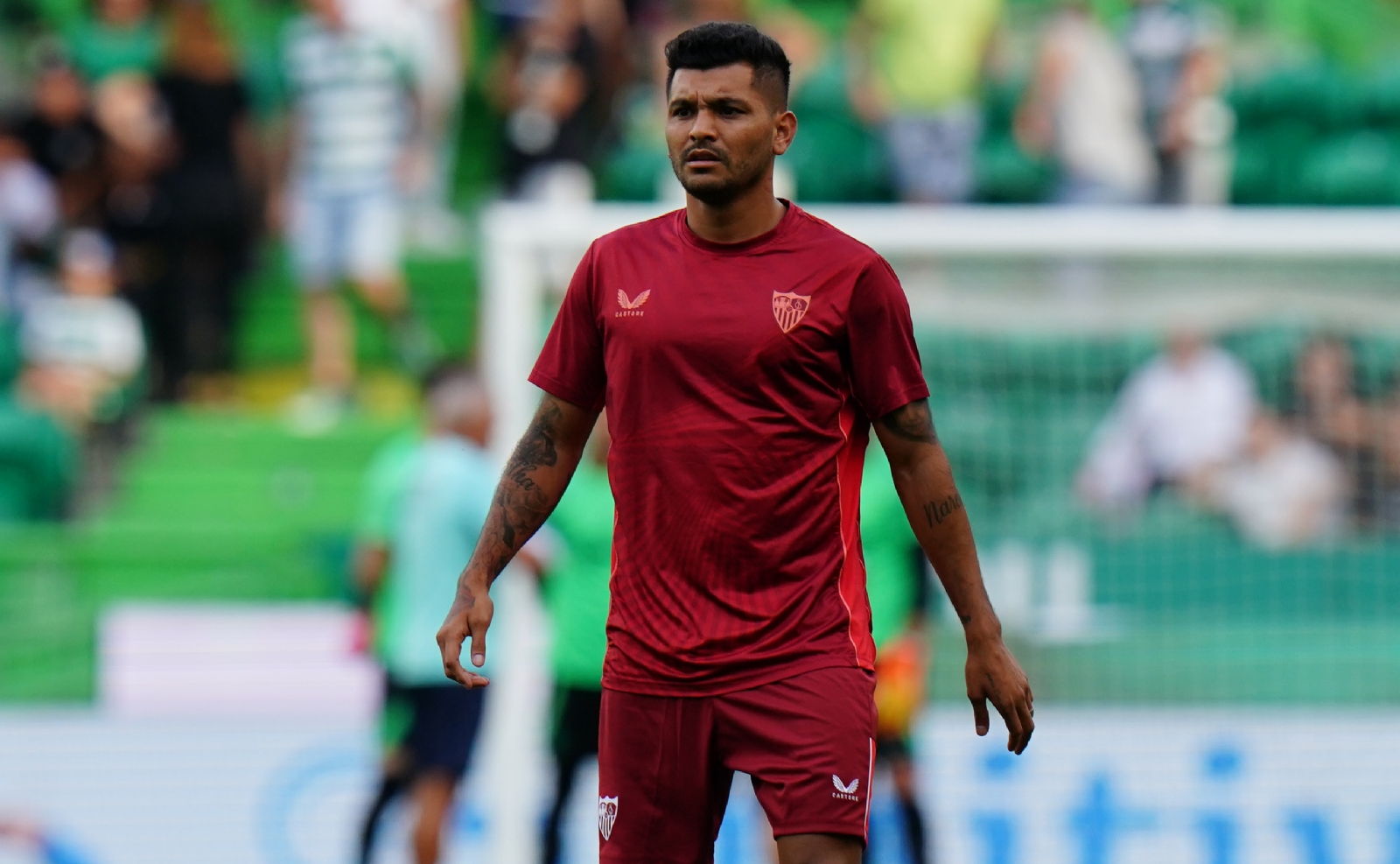 ¿Tecatito Corona podría ser CAMPEÓN de Europa League sin JUGAR?