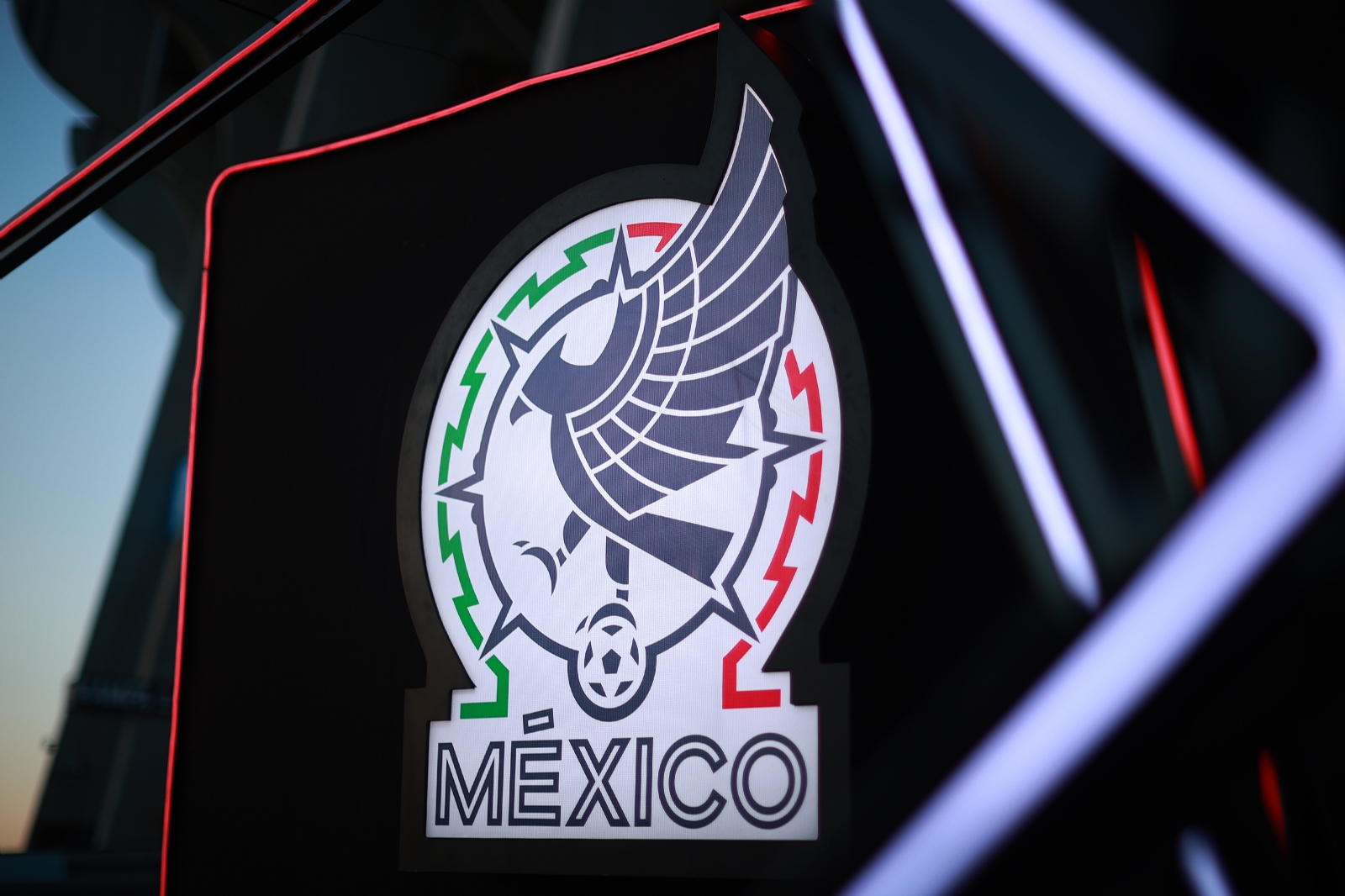 Rumor | Dos Seleccionados Mexicanos podrían FICHAR con Chivas para el Apertura 2024