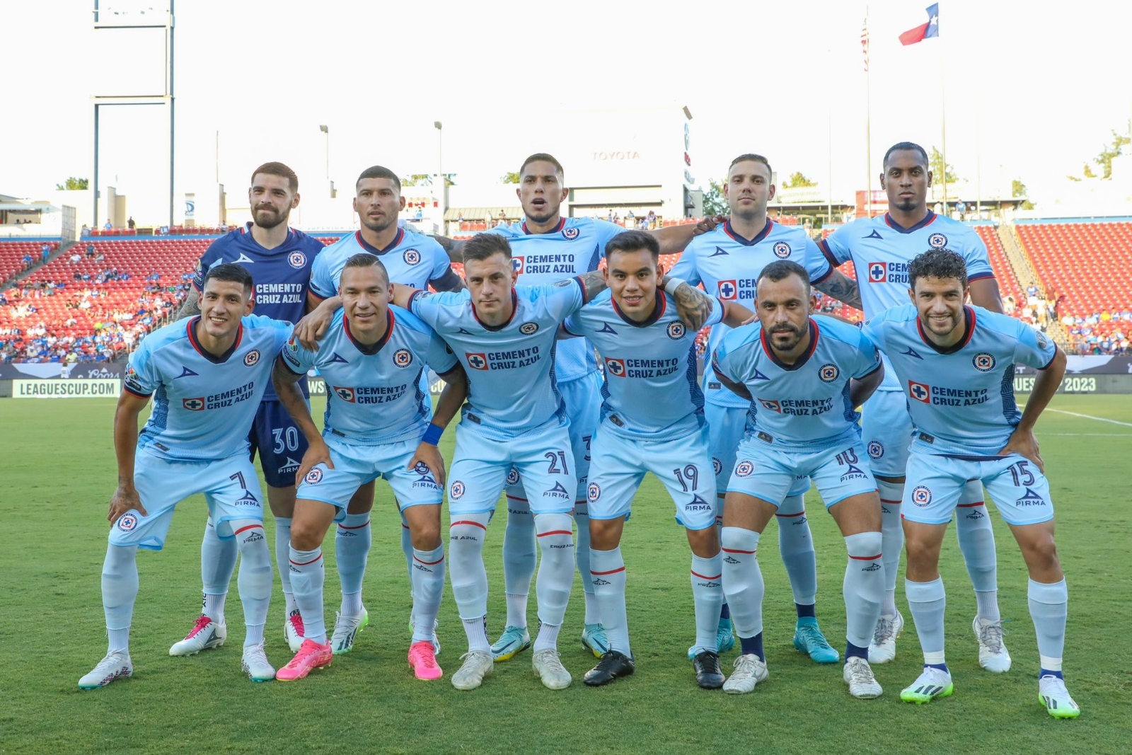 ¡PROBLEMÓN! Futbolista de Cruz Azul DEMANDA a otro club de la Liga MX