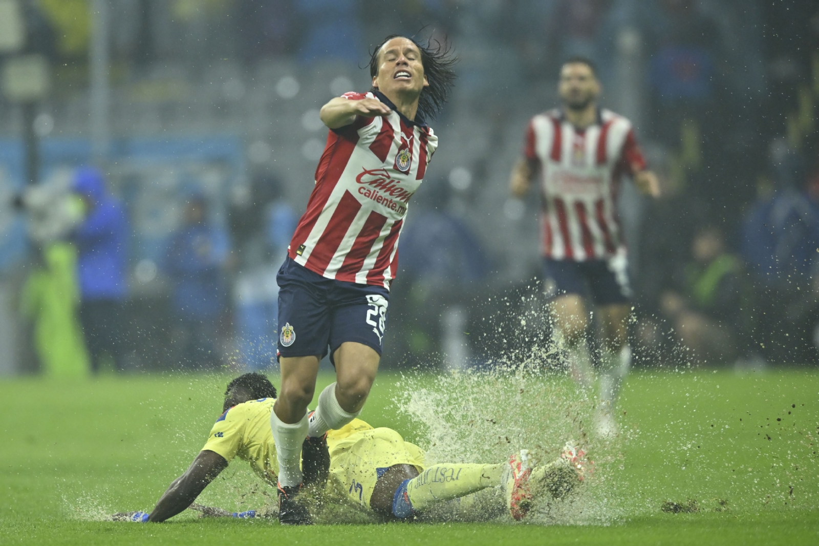 ¡HUMILLADOS! Chivas fue GOLEADO por el Club América en el Clásico Nacional