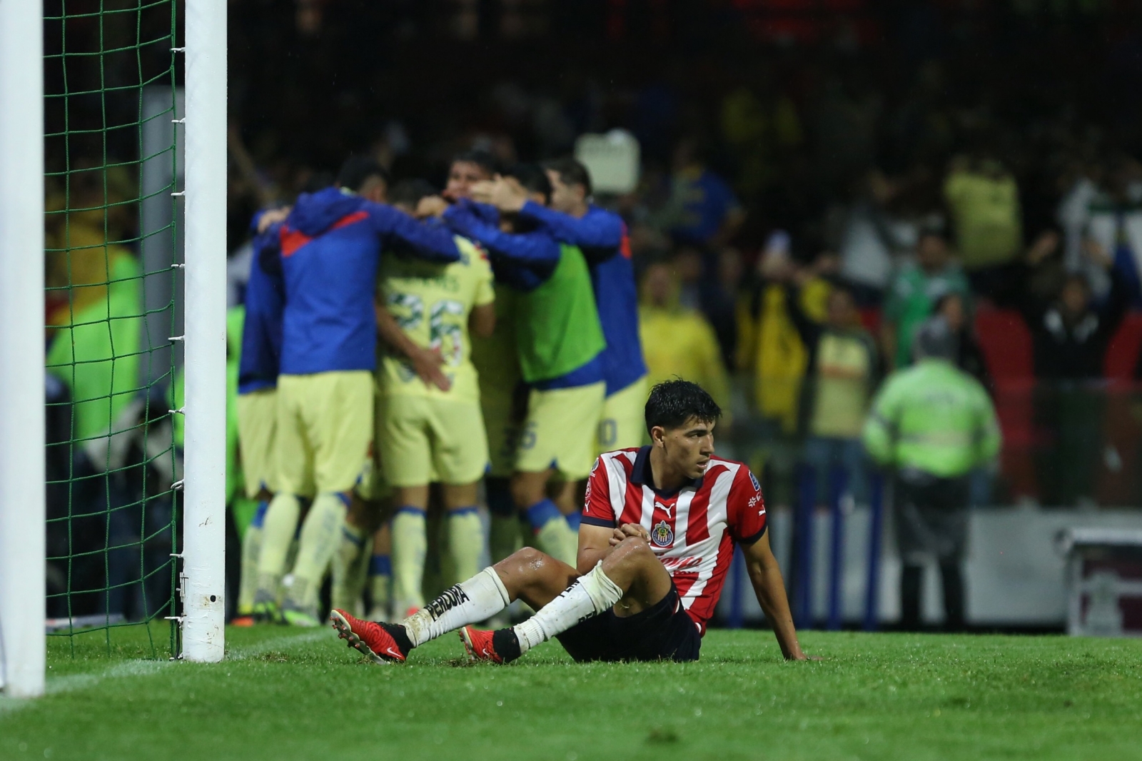 “Chivas NO ES el MÁS GRANDE”: Aficionado rojiblanco EXPLOTA contra el equipo