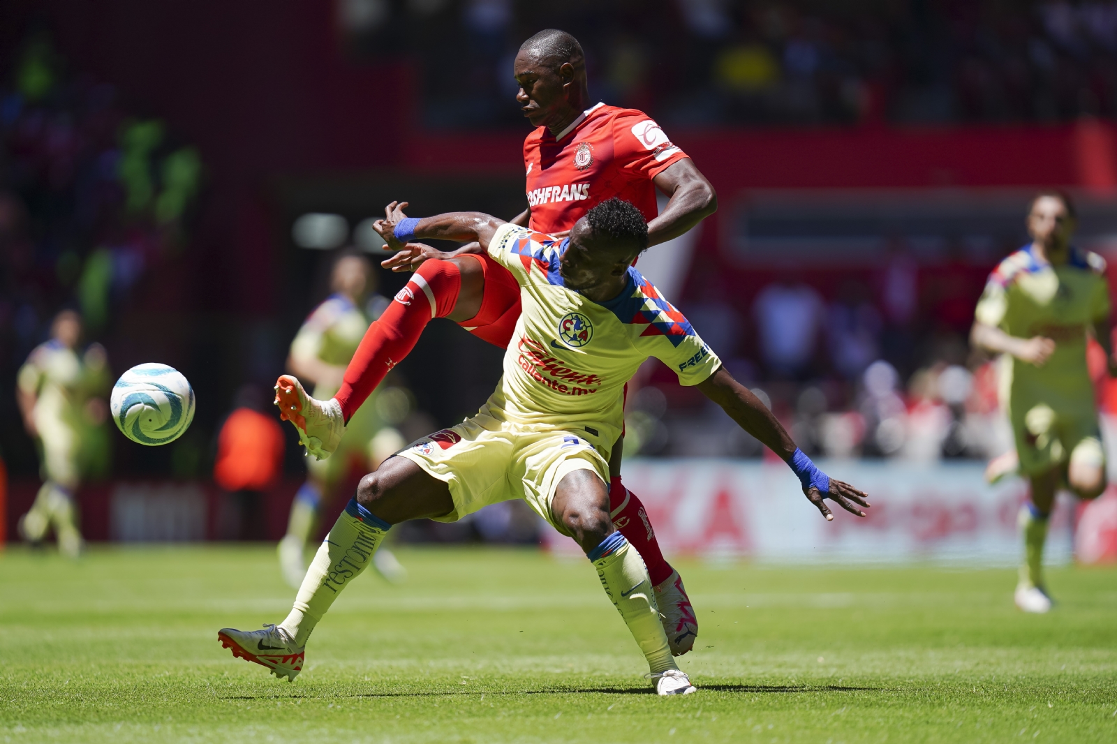 ¿Otra ayuda? Gol anulado del Toluca frente a América levanta POLÉMICA