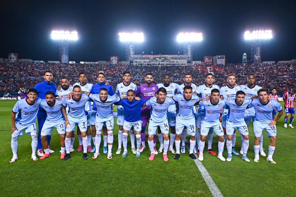 Cruz Azul toma POLÉMICA DECISIÓN al CASTIGAR a jóvenes por CULPA de Carlos Salcedo