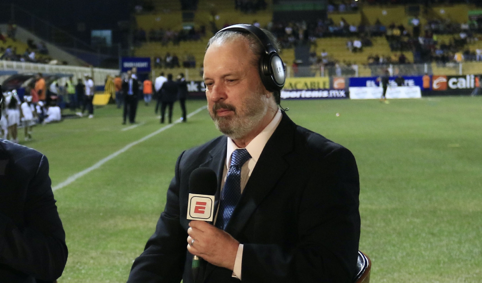 Roberto Goméz Junco responde a las acusaciones de RACISMO y XENOFOBIA en su contra