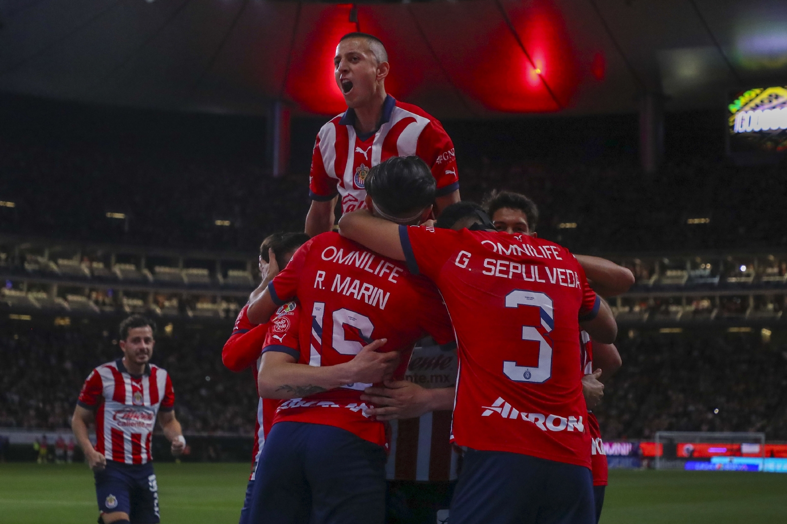 Sorpresas QUE ILUSIONAN a la afición con la CONVOCATORIA de Chivas para visitar al Club América