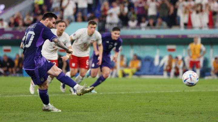 Video | Wojciech Szczesny le ataja un penal a Lionel Messi y complica el pase de México a octavos de final