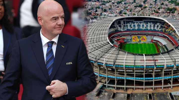 Presidente de la FIFA, Gianni Infantino se rinde ante el Estadio Azteca