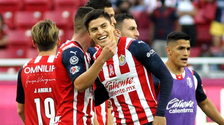 Los descartados de Chivas para su debut en Copa Sky