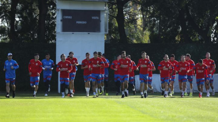 Futbolistas de Chivas que tendrán su última oportunidad en su gira por España