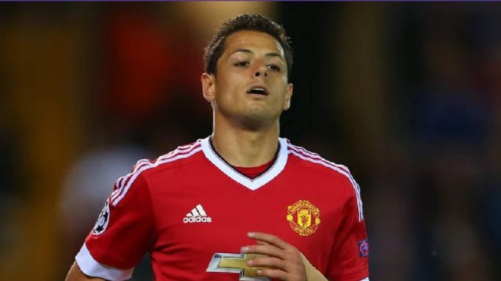 'Chicharito Hernández se reencuentra con leyenda del Manchester United