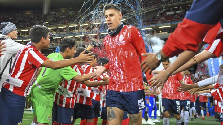¿Podrán con el paquete? Chivas ya sondea a los SUSTITUTOS de Alexis Vega y ‘Chicote’ Calderón