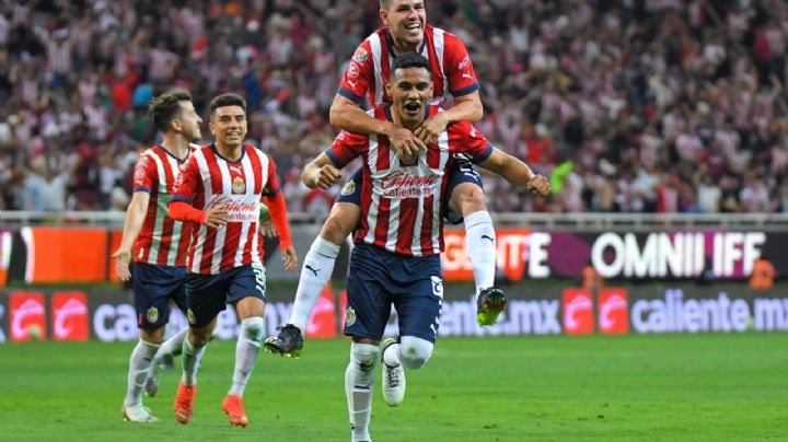 ¿Limpiaron el vestidor? Chivas publica MENSAJES DE UNIÓN en el plantel a unas horas de jugar vs Atlas