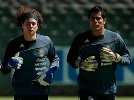 ¿Pedrada a Ochoa? Oswaldo Sánchez confiesa las razones por las que NO JUGÓ EN EUROPA