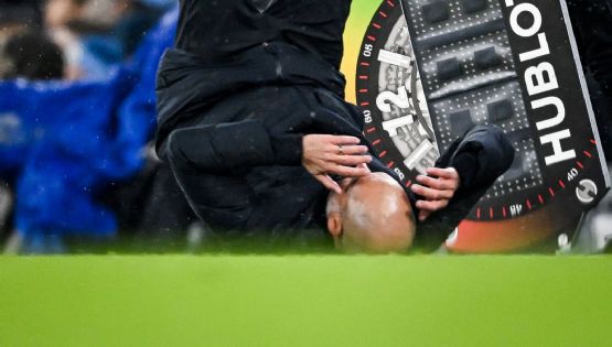 ¿Por qué Pep Guardiola TERMINÓ TIRADO en el césped tras el Manchester City vs Tottenham?