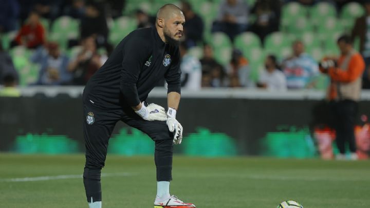 ¡Sería rival de CR7! Portero mexicano cerca de llegar a la Liga de Arabia Saudita