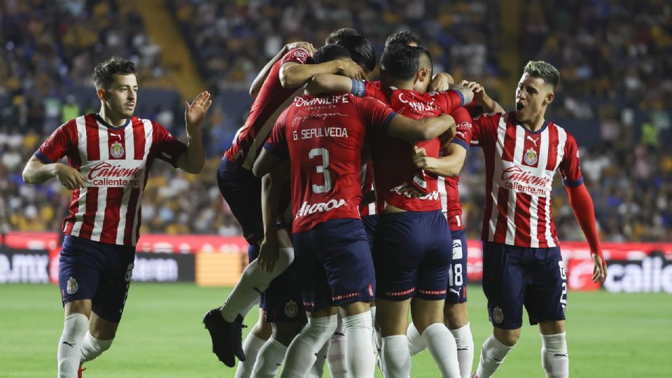 Chivas acecha a los LÍDERES de la Tabla General del Clausura tras la