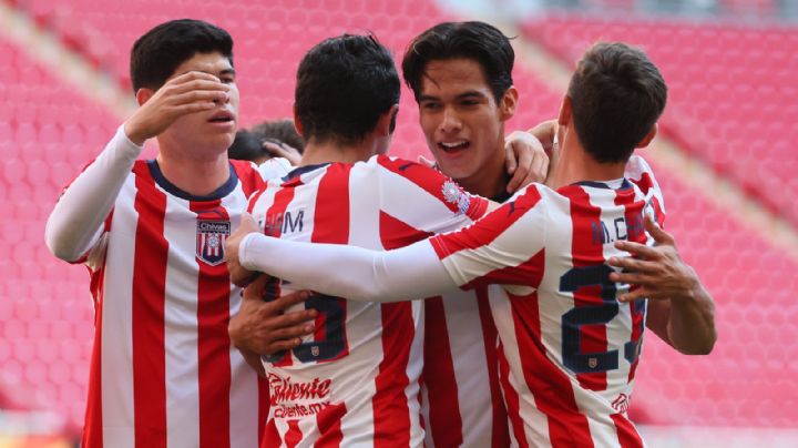 ¡ENCANTA a Veljko Paunovic! ‘Joya’ del CD Tapatío podría debutar pronto en Chivas