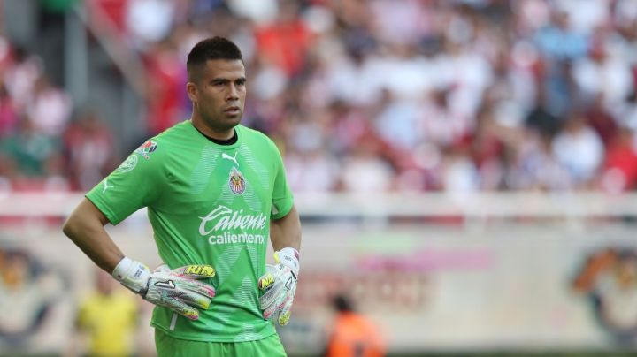 Cuenta oficial de Chivas SALE EN DEFENSA de Miguel ‘Wacho’ Jiménez tras su error ante Querétaro