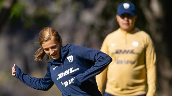 Polémico momento del DT de Pumas Femenil por EMPUJÓN contra Natalia Macías