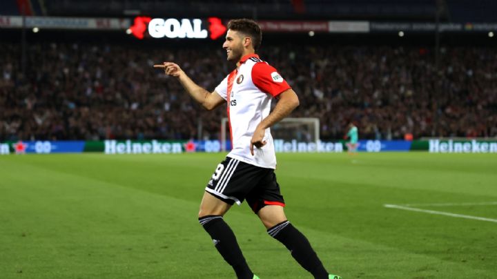 Santiago Giménez marca gol y le da el pase a Semifinales de Copa al Feyenoord