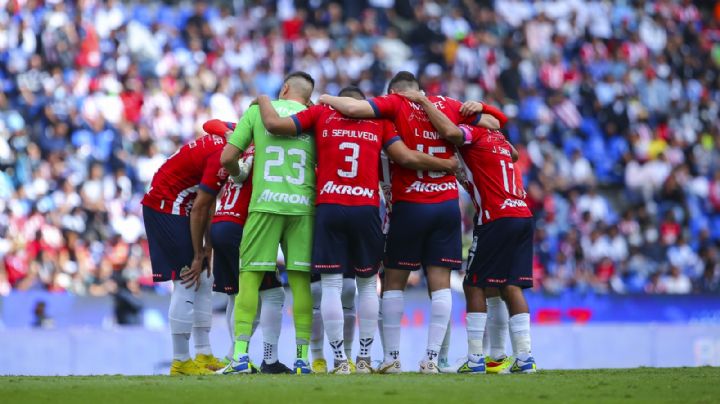 Las Chivas del Guadalajara tienen XI para saltar a cancha de La Franja, en Fecha 11