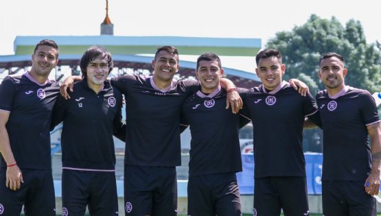 ¿Quién RENOVARÍA y quiénes dicen ADIÓS a Cruz Azul para el Apertura 2023?