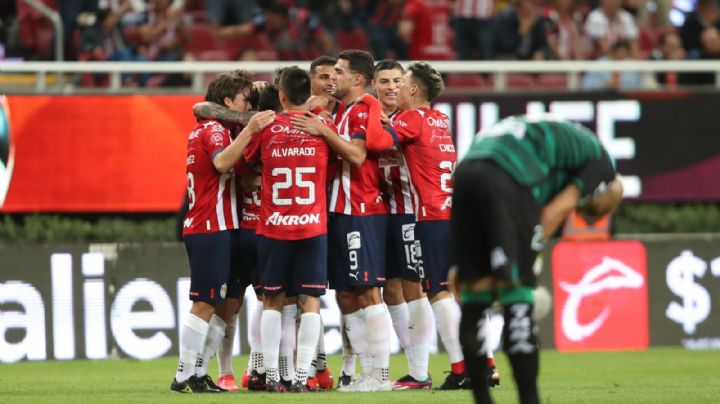 Futbolista de Chivas SUSTITUYE la baja de Héctor Moreno en Selección Mexicana