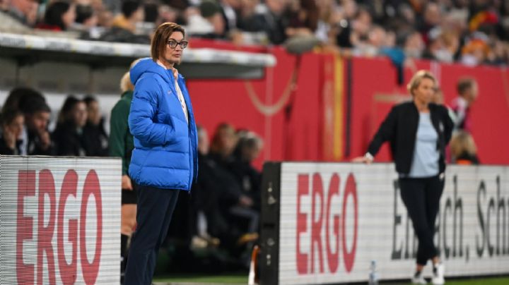 Jugadoras de la Selección de Francia CONSIGUEN el despido de su DT, Corinne Diacre
