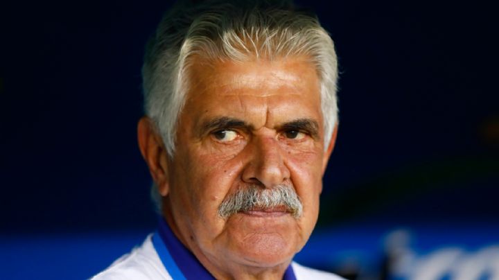 Cambio de planes en Cruz Azul, ‘Tuca’ Ferretti elige al JUGADOR que saldrá del equipo