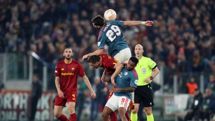 Santiago Giménez y Feyenoord fueron eliminados de la Europa League por la Roma