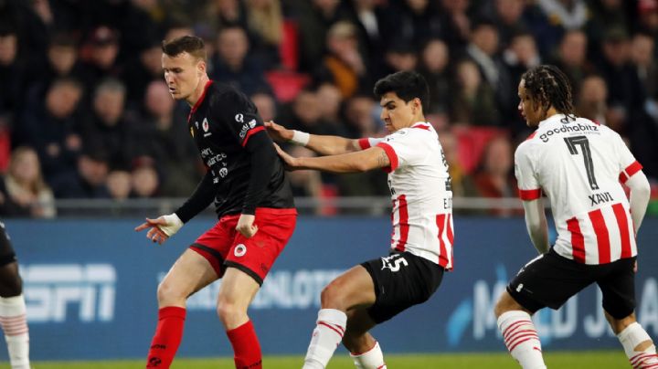 Video | Erick Gutierrez PIERDE LA MARCA y casi le cuesta un gol al PSV