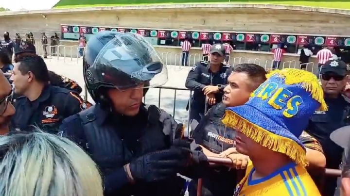 Aficionados de Nuevo León SON DISCRIMINADOS por la policía del Estadio Akron