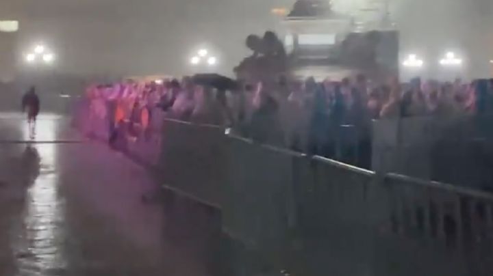 Video | Aficionados de Tigres ya ESPERAN en la Macroplaza pese a la lluvia