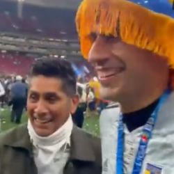 Video | Jorge Campos BAJA EN PERSONA a felicitar a Nahuel Guzmán