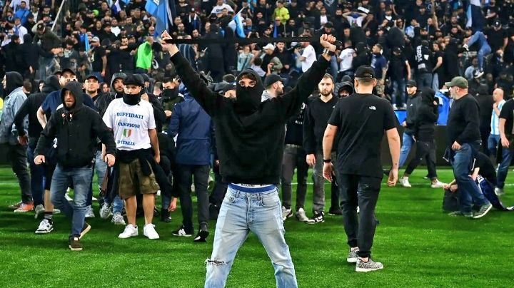 Ultras del Udinese provocan PELEA en los festejos de los aficionados del Napoli