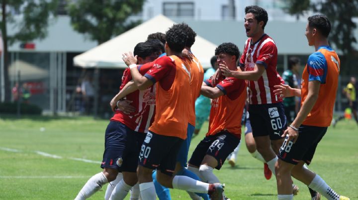 Video | ¡JUGADÓN! Gael García deja TIRADO al rival con finta en el Chivas vs Santos Sub20