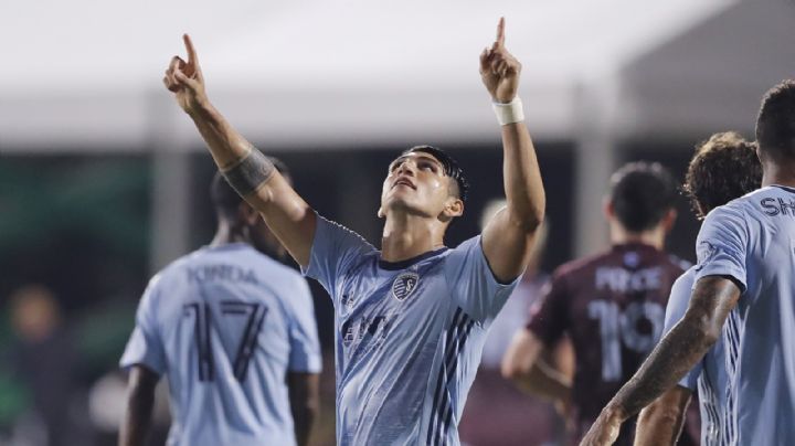 Chivas prepara el REGRESO del delantero mexicano Alan Pulido