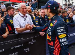 ¡Pone fin a la polémica! Checo Pérez RESPONDE a las declaraciones de Helmut Marko