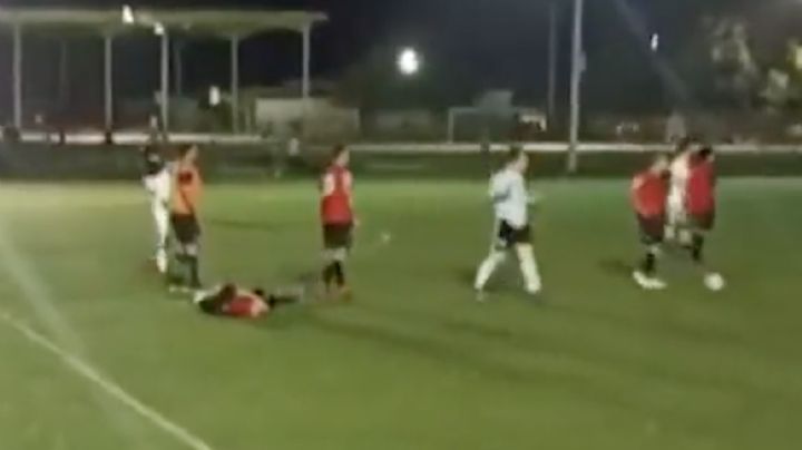 ¡Lamentable! ASESINAN a entrenador de Fútbol en pleno partido en México