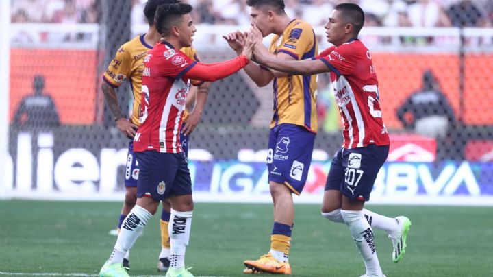 EL SEGUNDO AL SEGUNDO: Chivas toma la delantera con golazo de Fer 'Nene' Beltrán