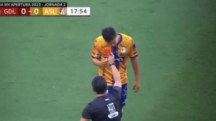 Ángel Zaldívar sale EXPULSADO en el Chivas vs Atlético de San Luis y los MEMES no perdonan