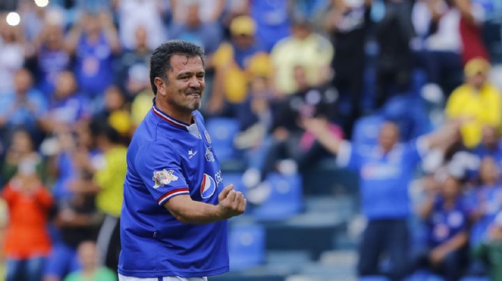 ¿Por qué Carlos Hermosillo CRITICA TANTO las malas decisiones del Cruz Azul y su directiva?