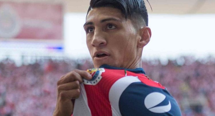 Alan Pulido vuelve a expresar su deseo de REGRESAR a las Chivas