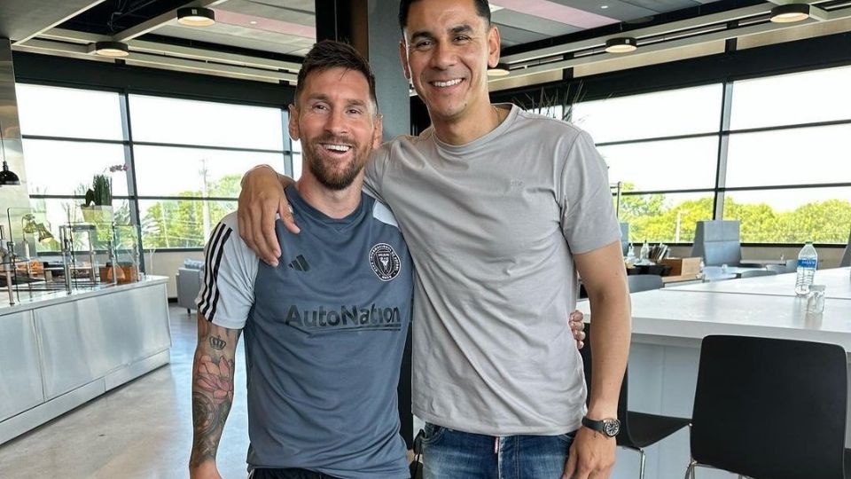 Lionel Messi y Óscar Ustari