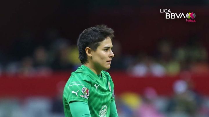 Aficionados PIDEN LA SALIDA de Blanca Félix por su error en el América vs Chivas Femenil